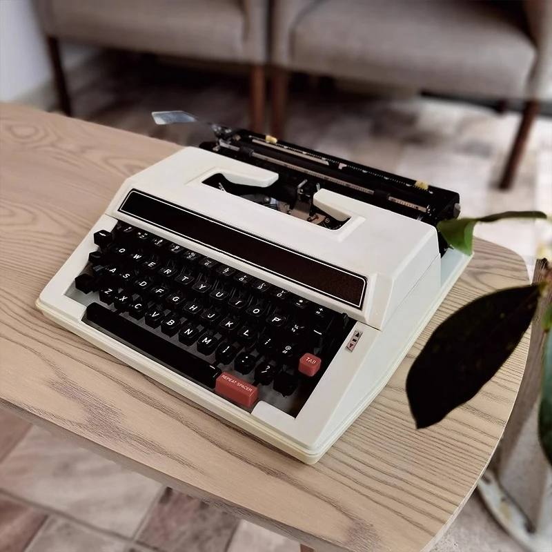 Typewriter White English Mecha - Power Tools English review and price