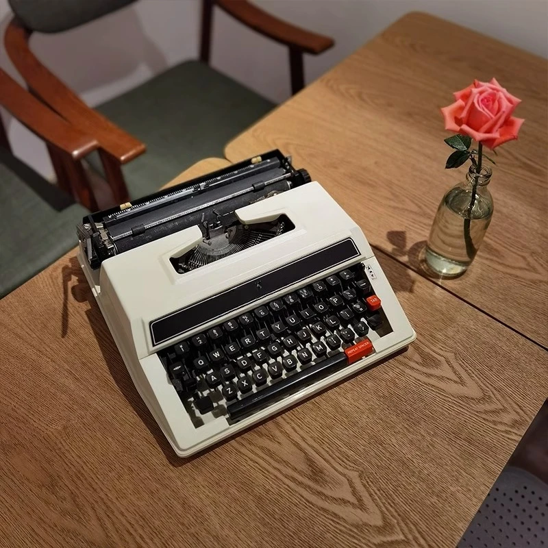 Typewriter White English Mecha - Power Tools English review and price