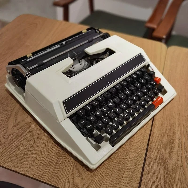 Typewriter White English Mecha - Power Tools English review and price